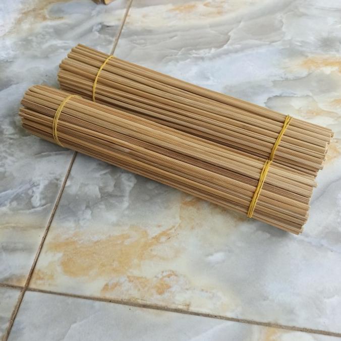 

Lidi Bambu 20Cm Isi 100 Pcs Kode 590