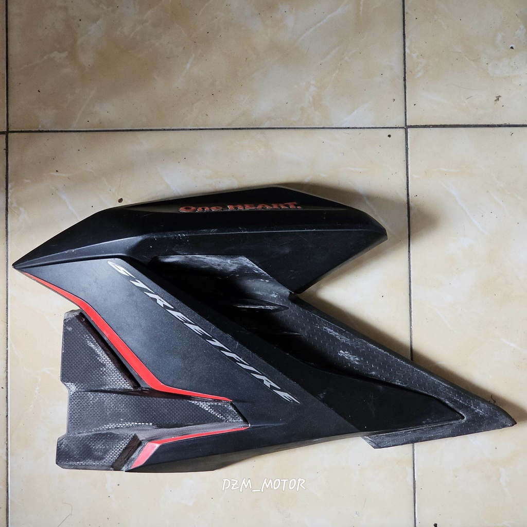 shroud shround cover sayap tengki tangki kiri honda cb 150r new led V3 hitam dof luar dalam original