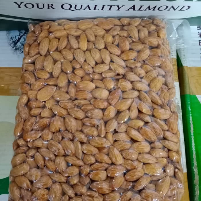 

Roasted Almond - Kacang Almon Panggang 1 Kg Matang