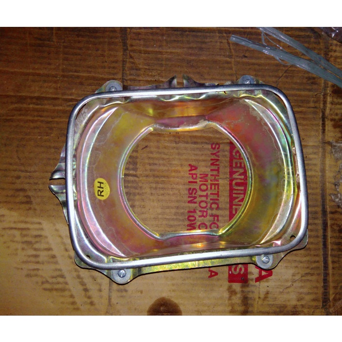 batok lampu depan kijang super