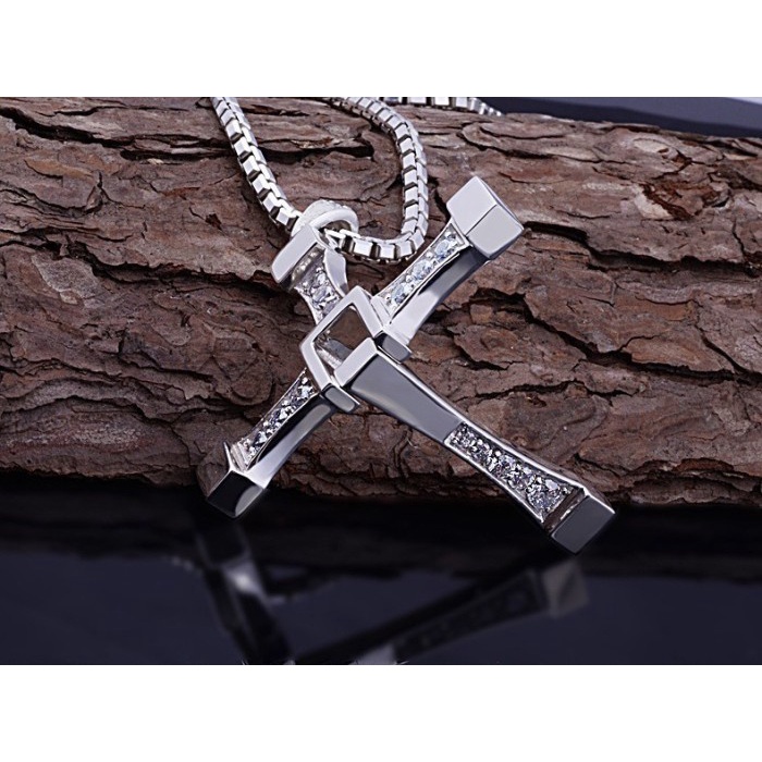 Mei Silver Cross Man Necklace - Actor Movie Dominic Toretto Vin Diesel