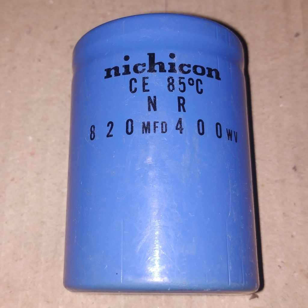 C Elko Elco 820uF 400V 820 uF 400 V 400VDC 820MFD 400WV Nichicon