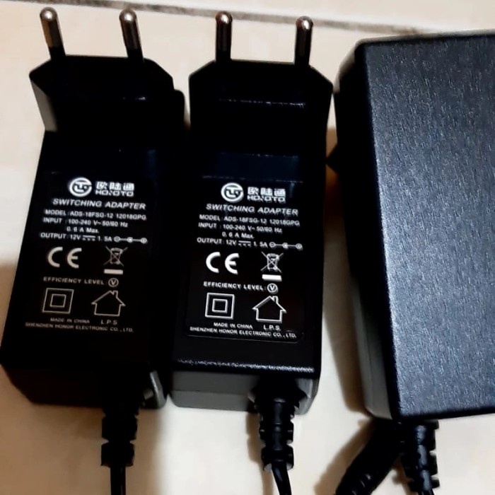 Adaptor Hoioto 12V 1,5A