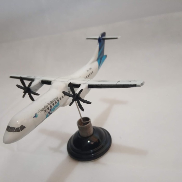 MINIATUR PESAWAT ATR