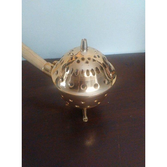 ala Tungku Ratus Kuningan