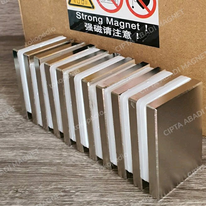 

Terbaru Magnet Neodymium Persegi 56X40X7Mm N52 Promo Terlaris