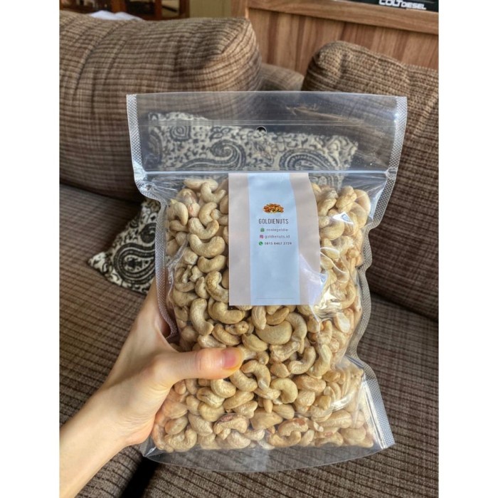 

Kacang - Kacang Mete Panggang Premium / Mede / Mente / Roasted Cashew 500Gr