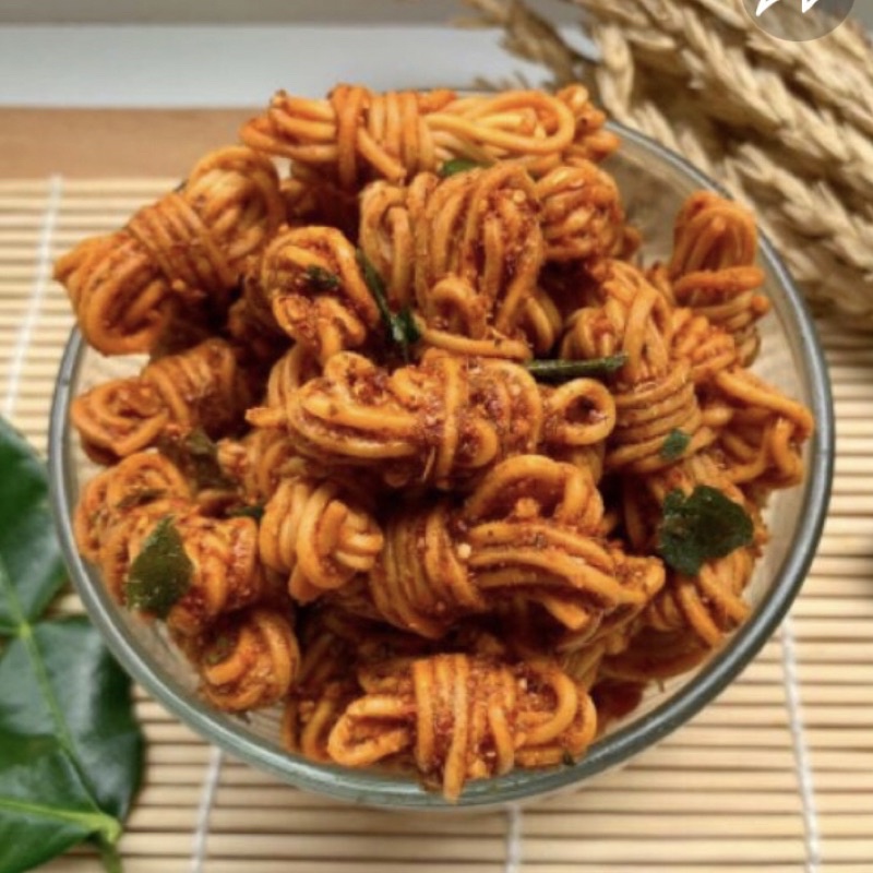 

MIE GULUNG PEDAS DAUN JERUK VIRAL