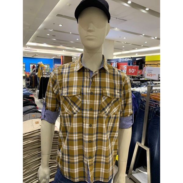 Kemeja Cardinal Casual