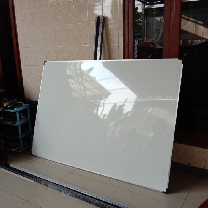 

Promo Whiteboard Gantung 100 X 200 Cm Nonmagnet