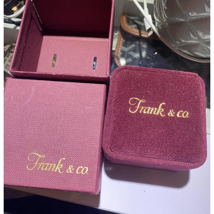 [Baru] Kotak Liontin Frank  Co Diskon