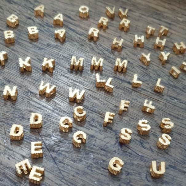 [Baru] Liontin Gelang Kalung Huruf Inisial Alfabet Emas Asli Muda 375 Berkualitas