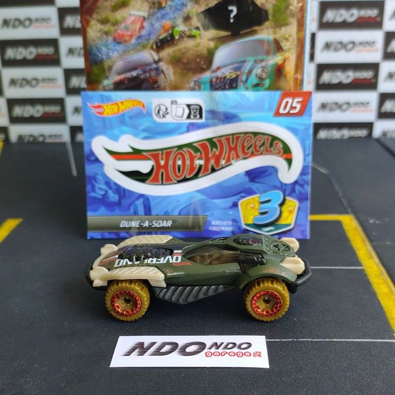 Hot Wheels Dune-A-Soar Olive-Tan New Loose - 2023 Mystery Models