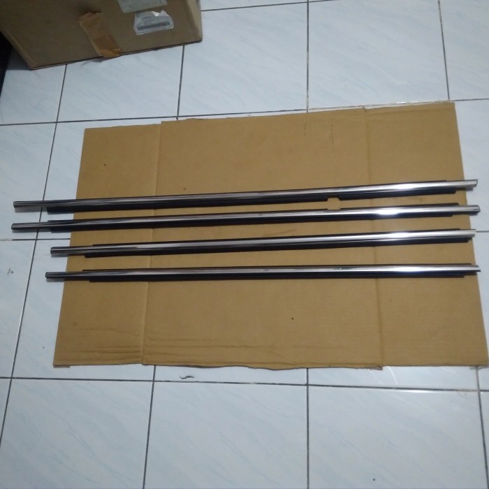 [New Ori] Pelipit Kaca Luar Toyota Innova Reborn Croom Original Limited