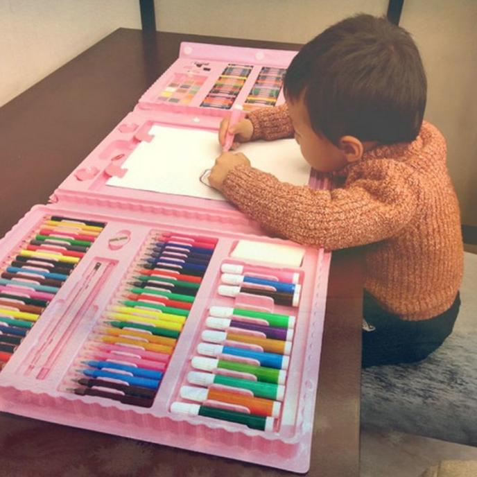 

Art Set 208 Pieces Super Mega Alat Menggambar Melukis Mewarnai Anak