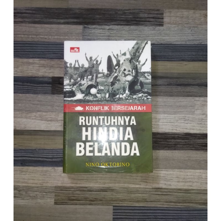 RUNTUHNYA HINDIA BELANDA