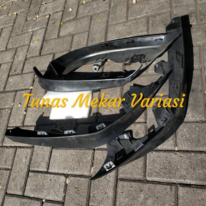 Bodykit Mobilio Facelift Bumper Depan Belakang