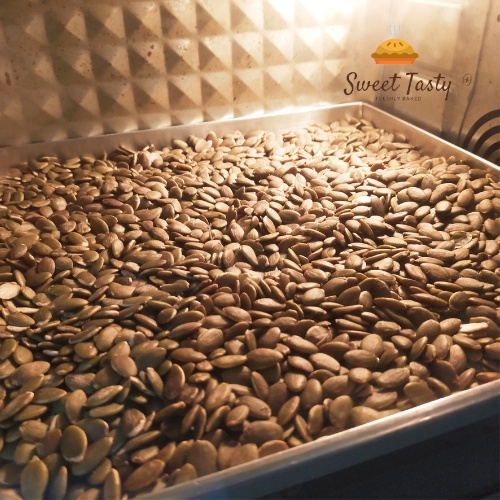 

Roasted Pumpkin Seeds/ Biji Labu Panggang /Kuaci Hijau Matang