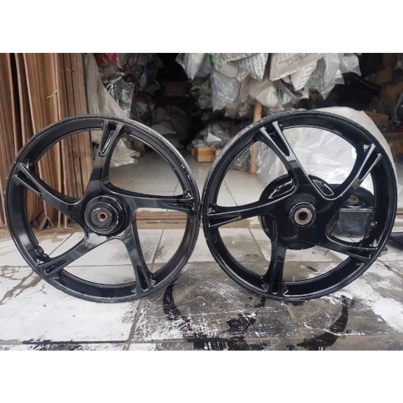 pelek motor yamaha MIO SPORTY,MIO SOUL KARBU,FINO KARBU,. Original copotan