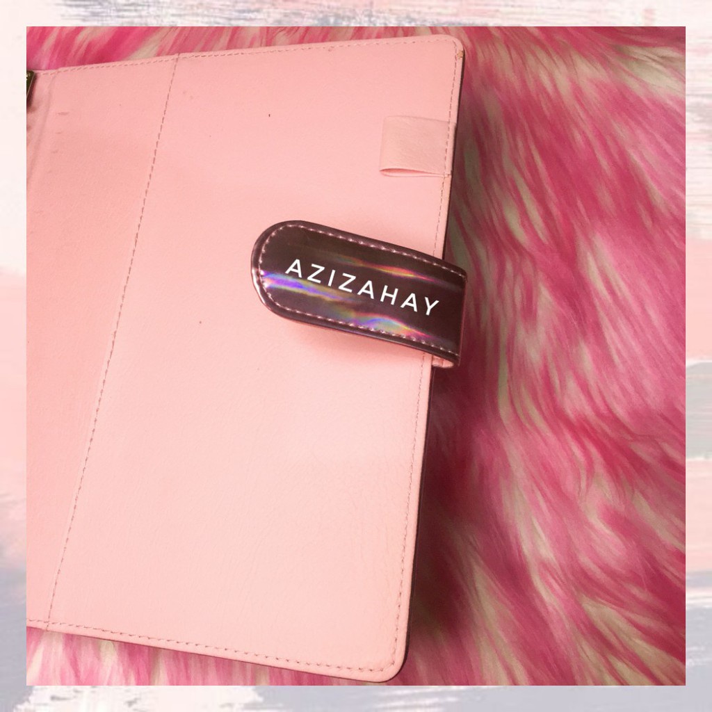 

Binder Ready Sto Hologram Strap