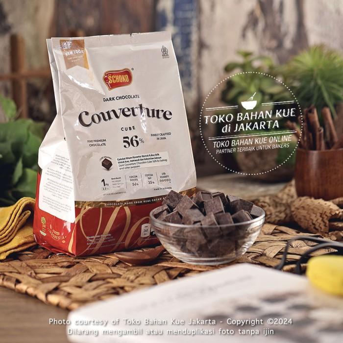 

SCHOKO DARK COUVERTURE CHOCOLATE CUBE 56% 1KG COKELAT BAKING COKLAT