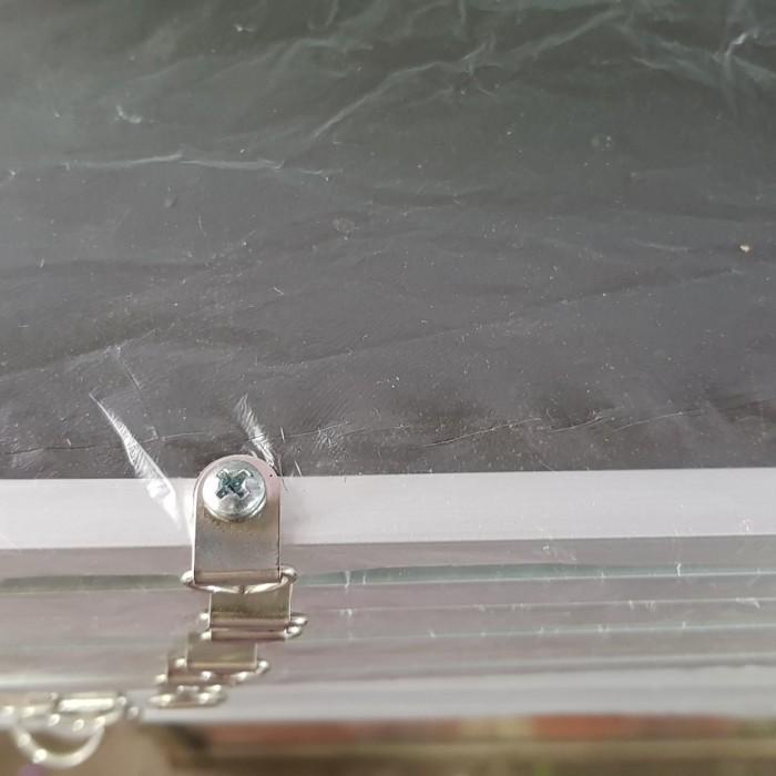 

Papan Tulis Whiteboard Dan Kapur Ukuran 40X60