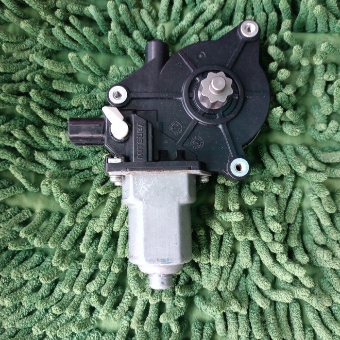 {Second} Motor dinamo power window Honda jazz RS Honda Freed pintu depan kiri Limited