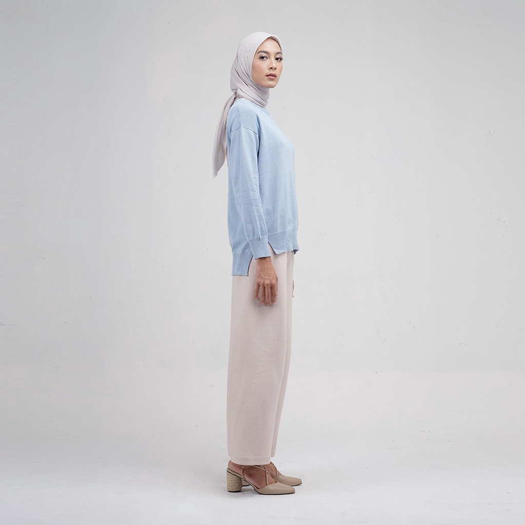 [AMAZED PEOPLE] Jenna and Kaia - Kalea Sweater Light Blue - Knitwear Wanita
