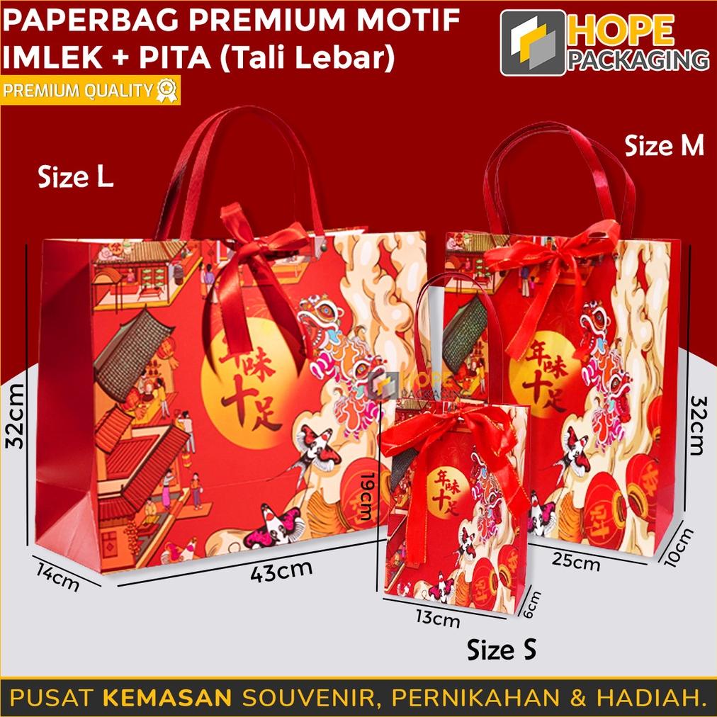 

Sale !! Paper Bag Motif Imlek + Pita (Tali Lebar) / Tas Paper Bag Premium / Tas Jinjing Souvenir Kado Edisi Imlek Terlaris