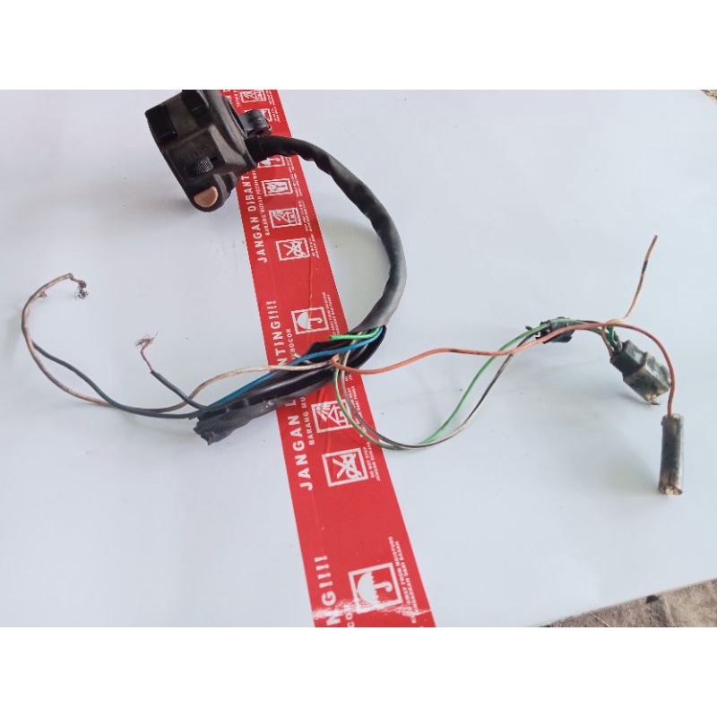 Saklar lampu kiri honda win 100