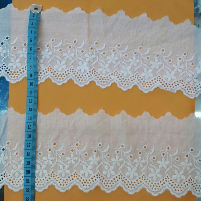 

Renda katun 97895 putih & bw