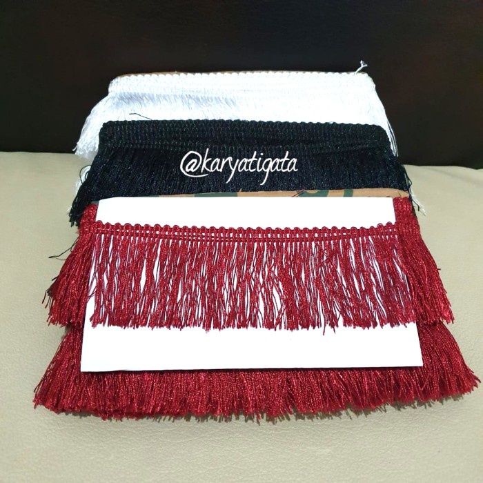 

Renda Rumbai Sisir (Halus) Lebar 7 cm - Panjang 15 Yard