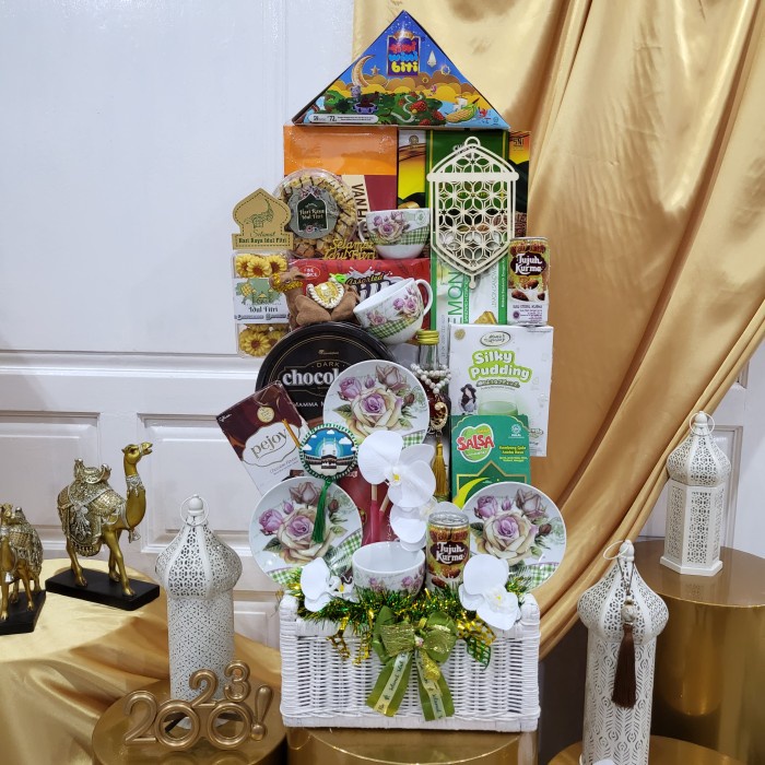

] Paket Dekorasi Lebaran Idul Fitri Hampers Parcel Hadiah Kue Kering 042