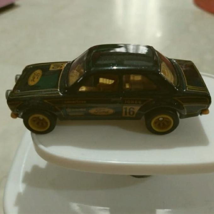 hotwheels 70 ford escort rs1600