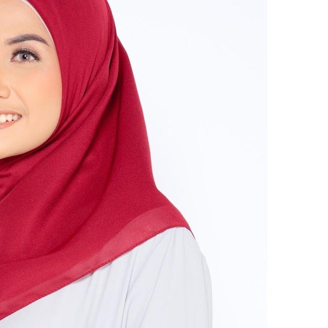 Trend Zm Zaskia Mecca - Sana Maroon Hijab Kerudung Segi Empat Original
