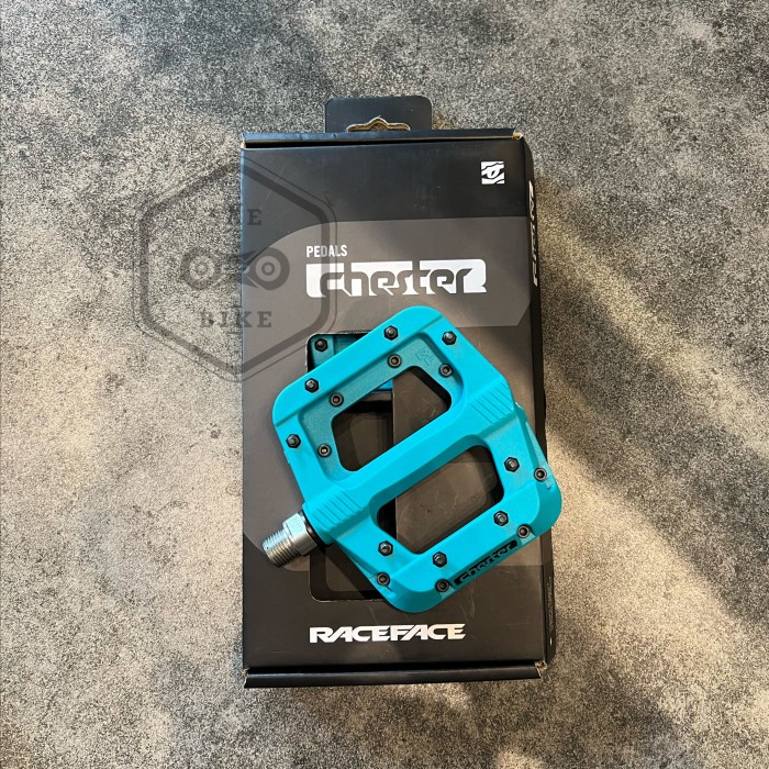 [New] Raceface Pedal Chester Composite Turquoise Berkualitas