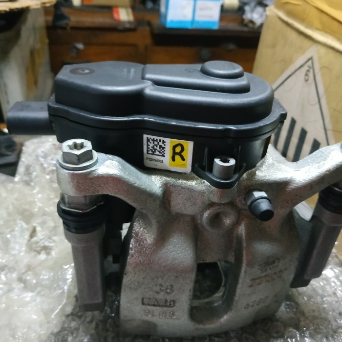 Kaliper Rem Belakang HRV 2014 UP Kanan EPB Elektrik