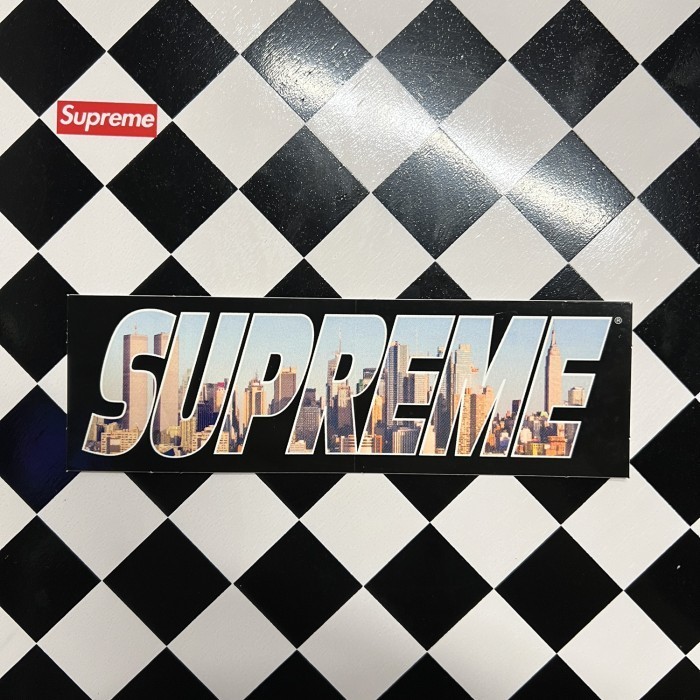

Supreme Gotham Sticker Original