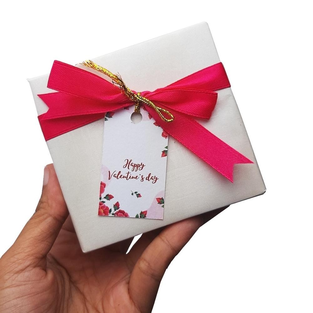 

Promo Akhir Tahun Paket Cokelat Valentine | Hadiah Gift Kado Ulang Tahun Pacar (Free Kartu Ucapan) Sale