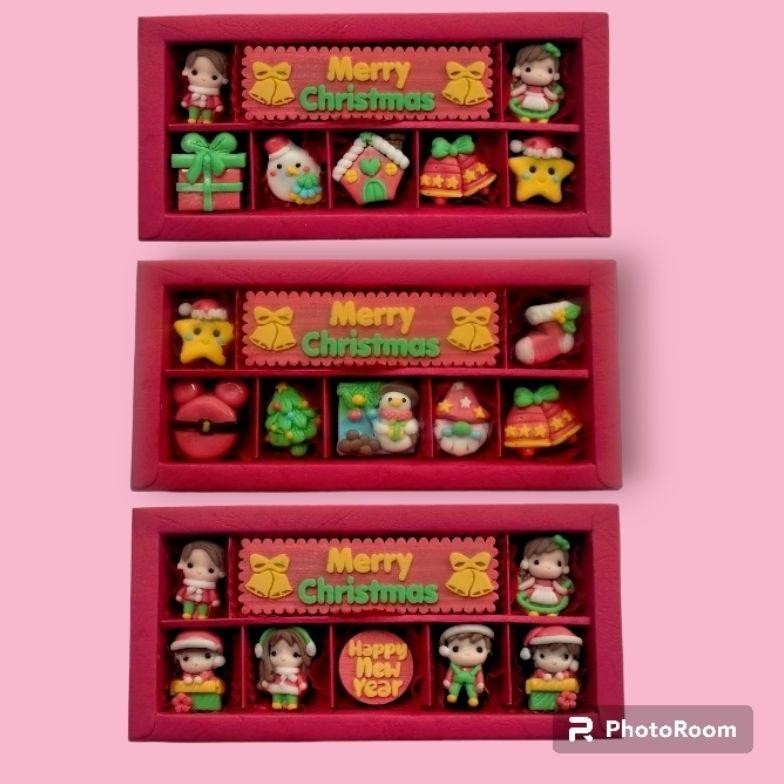 

Flash Sale Sovenir Gift Coklat Kado Natal / Merry Christmas Custom Ucapan/ Sekat 10 Murah