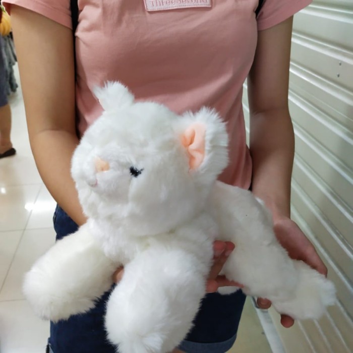 BONEKA KUCING PUTIH