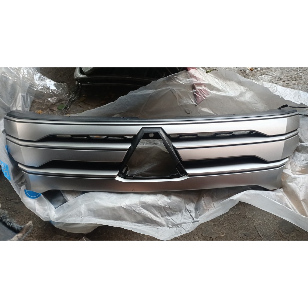 Grill all new pajero sport 2021 2022 original
