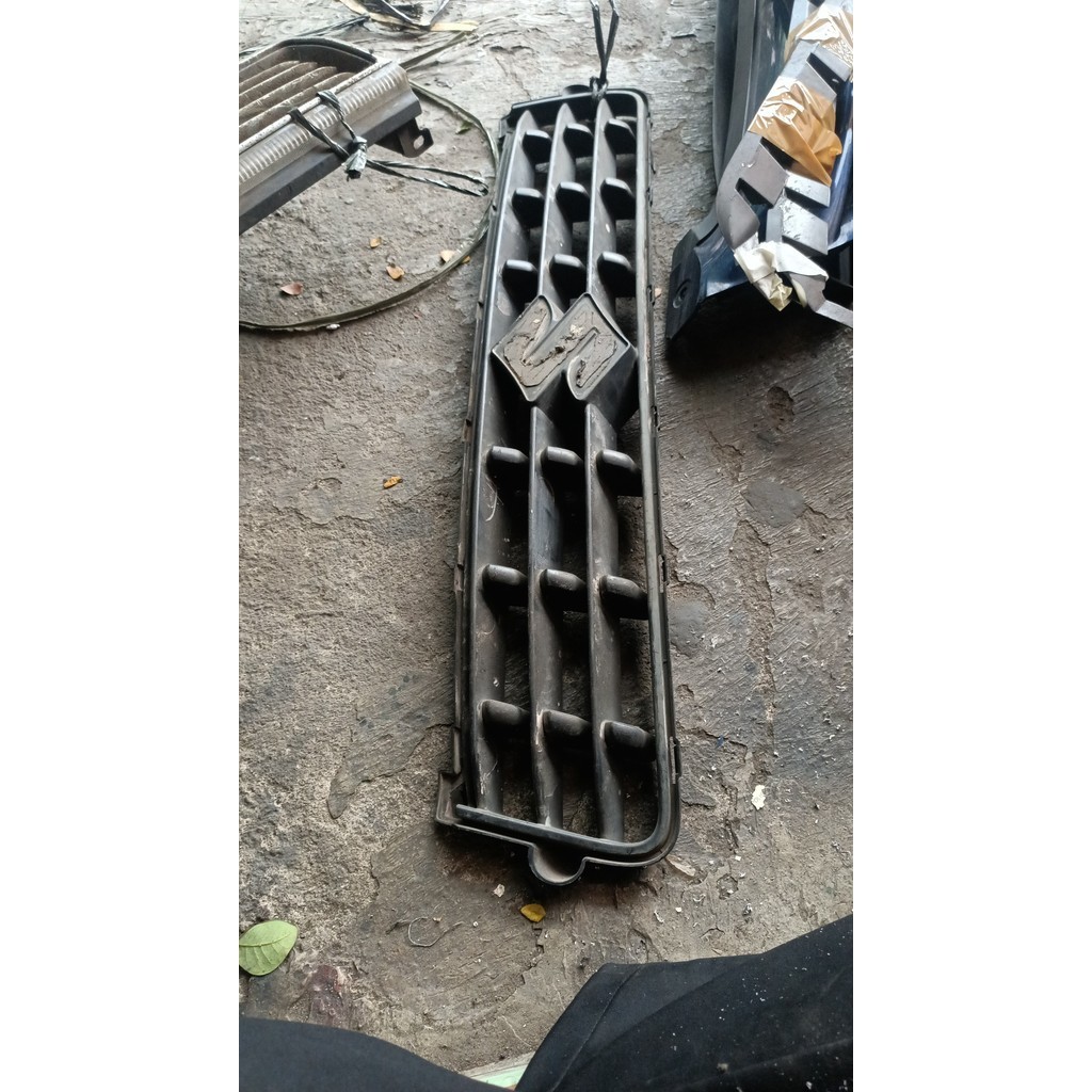 Grill suzuki splash 2013 original