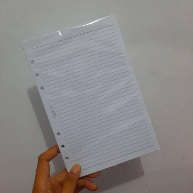 

Spesial Bulan Ini Isi Binder Putih Bergaris Loose Leaf Line A5 (6ring)