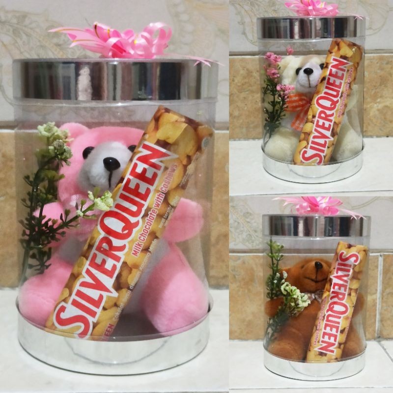 

LAA BONEKA VALENTINE COKLAT SILVERQUEEN 25 GR , 58 GR DALAM , COKELAT HADIAH VALENTINE , ULANG TAHUN