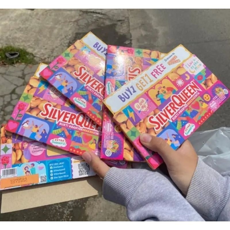 

TKV COKLAT SILVERQUEEN EDISI VALENTINE 1PAK ISI 2PCS BERUANG TEDDY BEAR ISI 3PCS 2025 Z7J