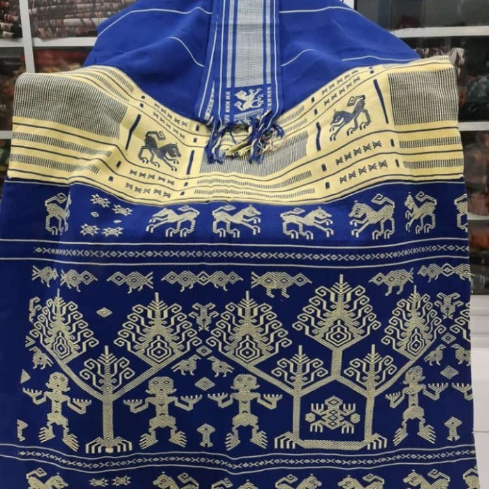 Naenggo Kain Tenun Pahikung Sumba Timur