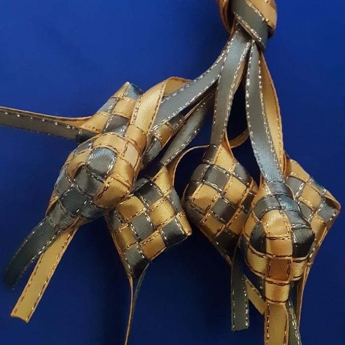 

Ketupat Mini Pita Satin 6Mm Warna Kuning Hijau Lumut 066