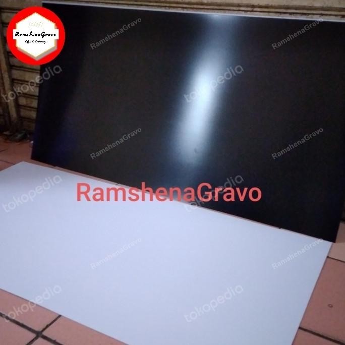 

Big Sale Gravoply Hitam/Hasil Teks Putih/Bahan Name Tag/60X120Cm Tebal 1.5Mm Terbaik