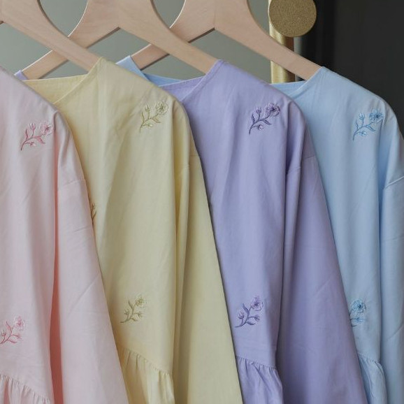 [THE NEW BEST SELLER] Blossom Blouse Chic Floral Bordir